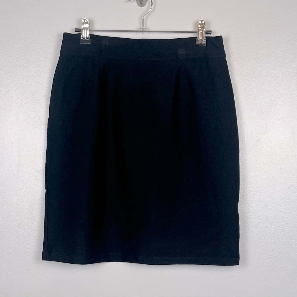 Eileen Fisher black viscose nylon spandex pullon skirt, size XS.